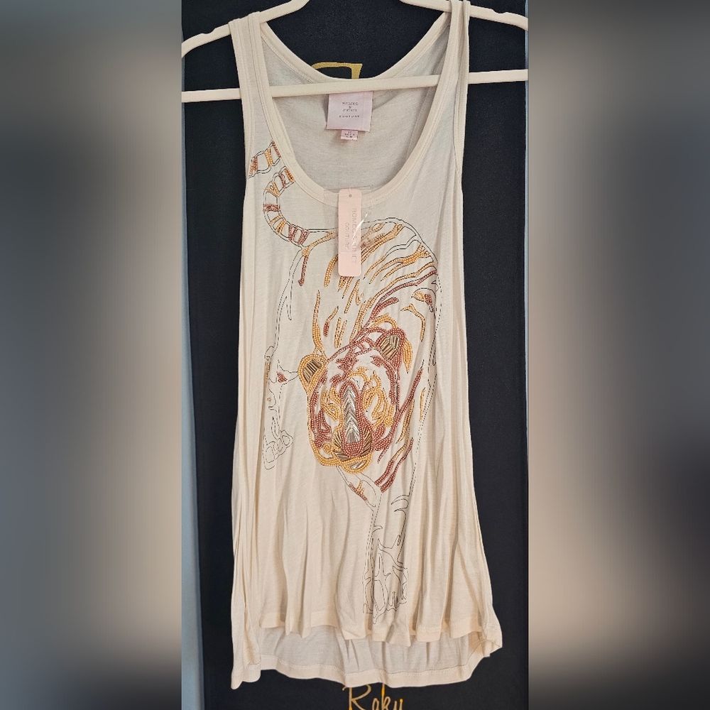 Romeo & Juliet Couture Cream Tiger Embroidered Tank Top NWT Size Medium